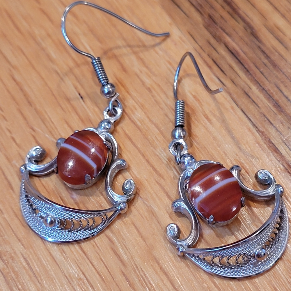 Vintage Red Sardonyx Striped Banded Agate Filigree Dangle Silver Earrings